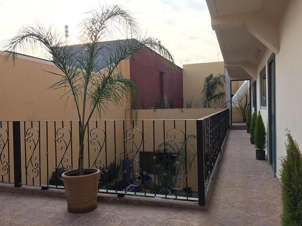 Oyo Hostel Oasis Centro Cerca Del Hospital Issste Hospital Jose Ma Morelos 멕시코 시 외부 사진