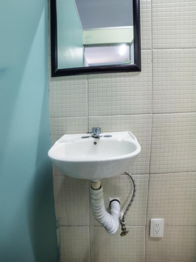 Oyo Hostel Oasis Centro Cerca Del Hospital Issste Hospital Jose Ma Morelos 멕시코 시 외부 사진